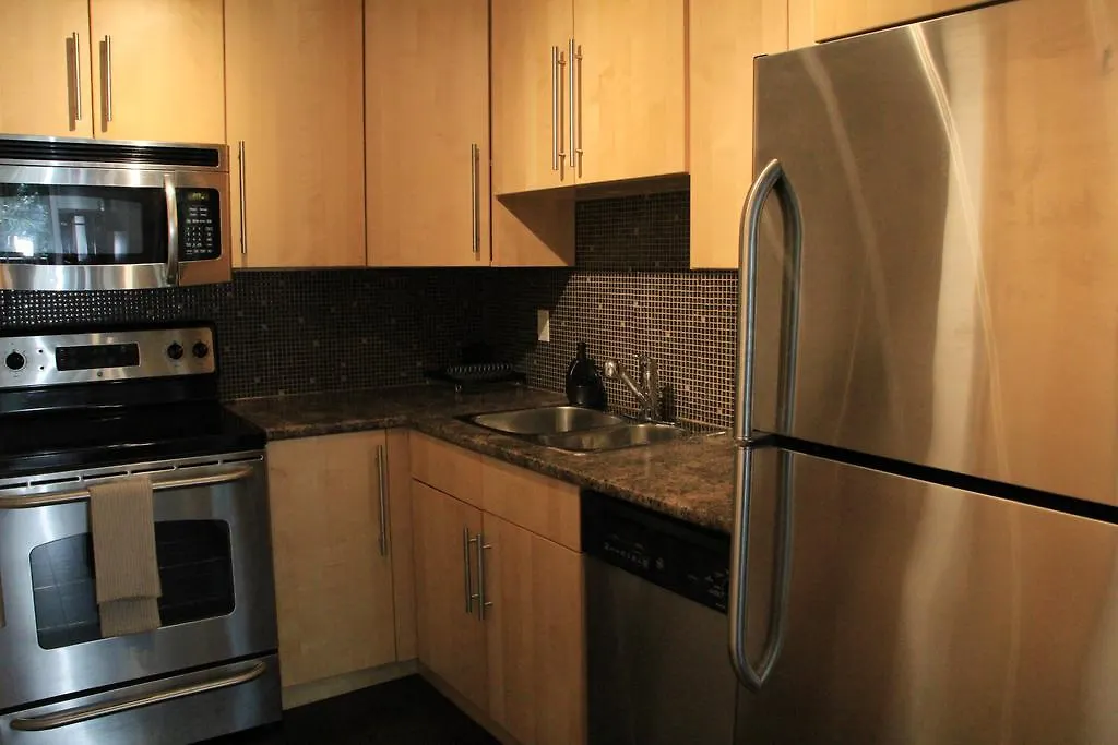 Apartment Twelve Oaks By Marquee Vancouver