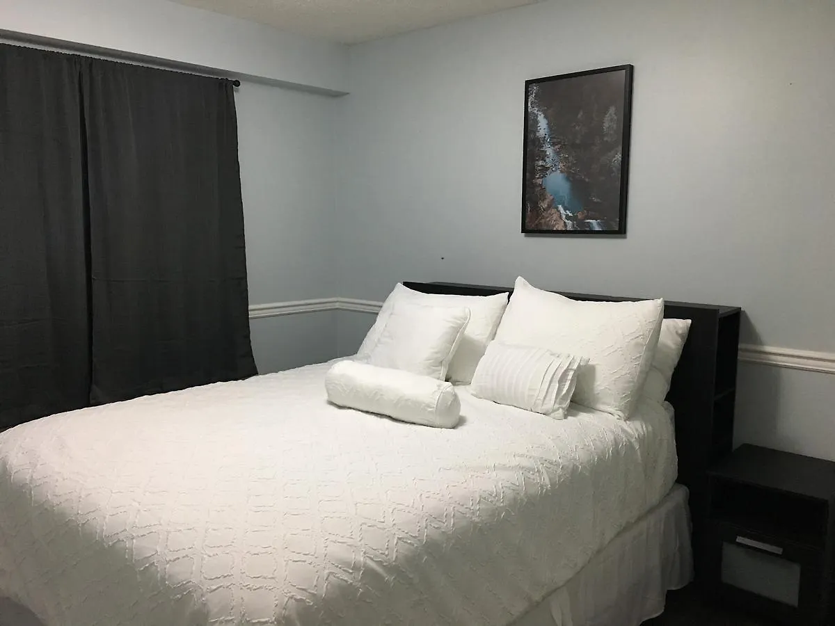 Apartment Twelve Oaks By Marquee Vancouver